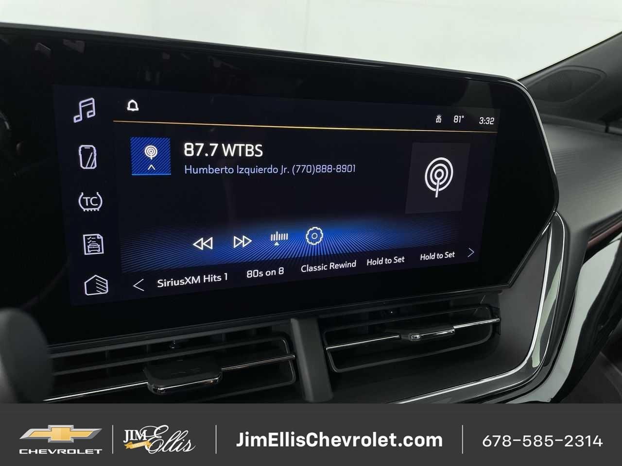 Certified 2025 Chevrolet Trax RS w/ Sunroof Package FWD image 13