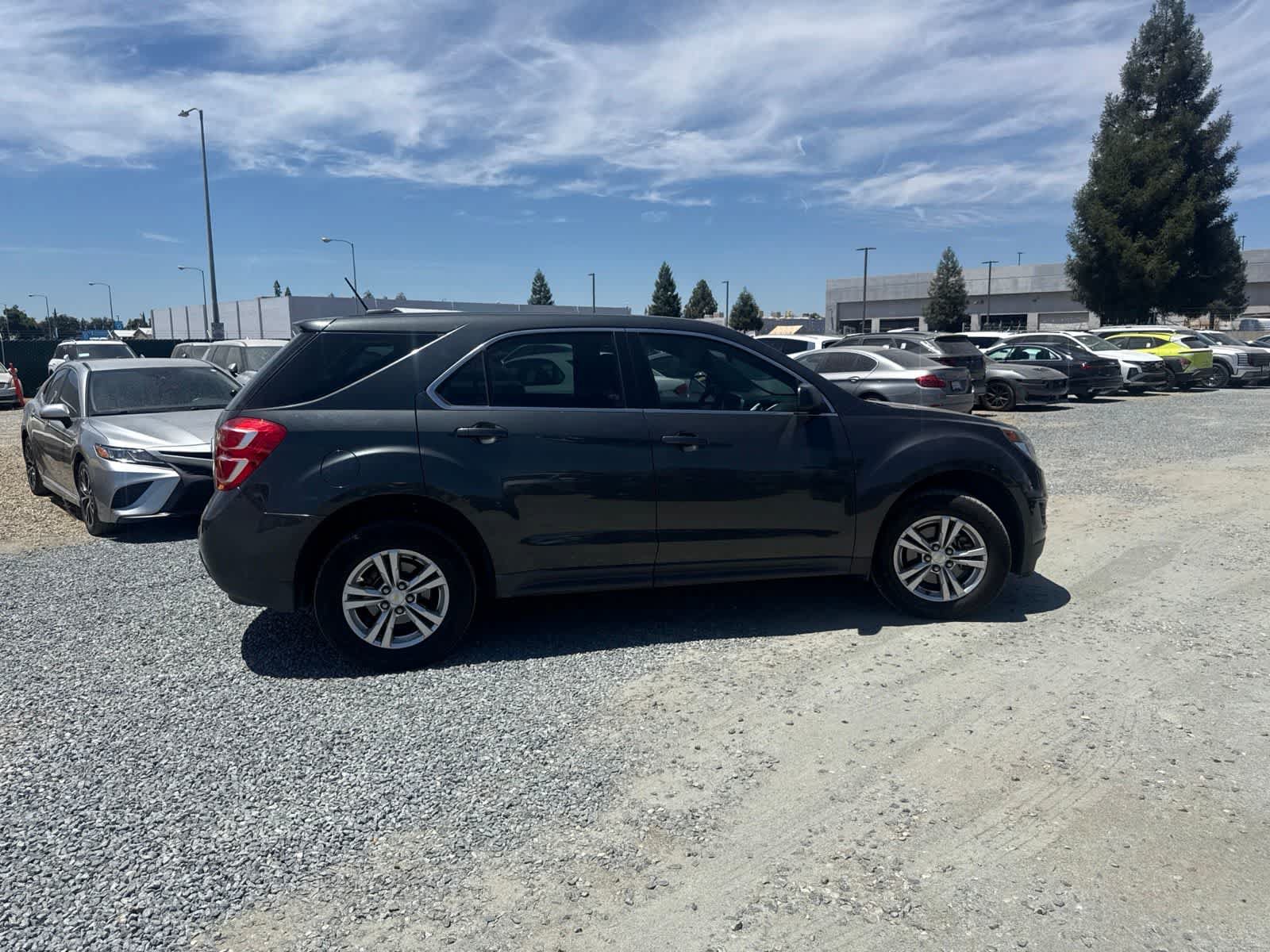Used 2017 Chevrolet Equinox LS FWD image 4