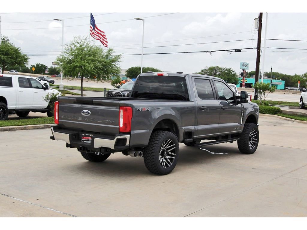 Used 2024 Ford F250 XLT image 5