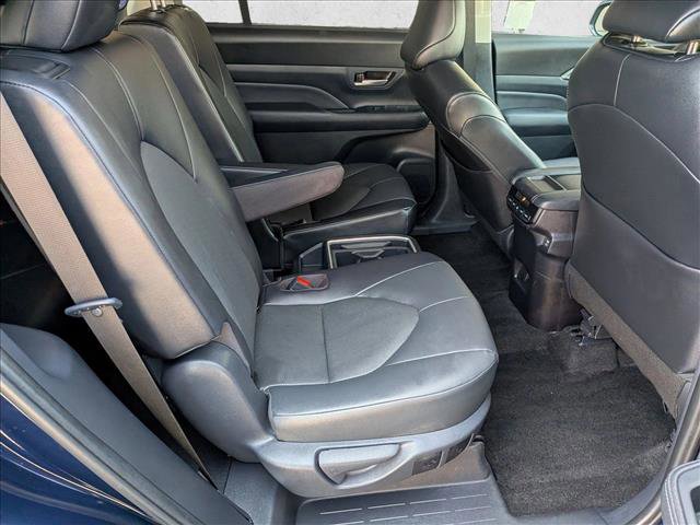 Used 2025 Toyota Grand Highlander FWD image 20