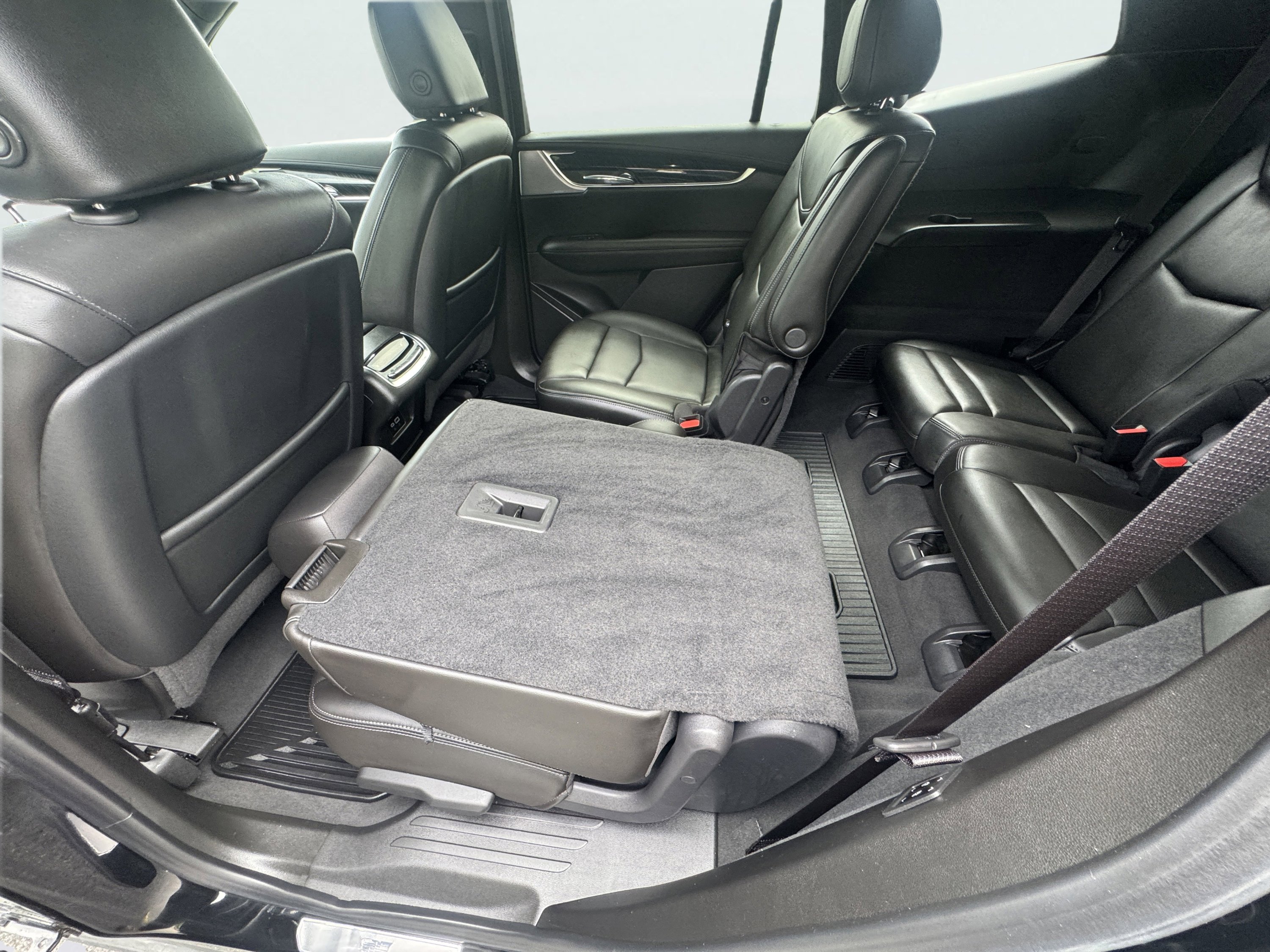 Used 2023 Cadillac XT6 Premium Luxury image 24