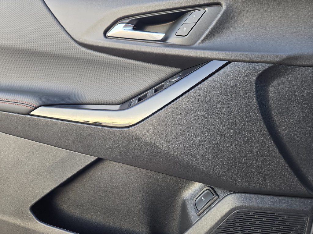 New 2027 Chevrolet Equinox RS FWD image 12