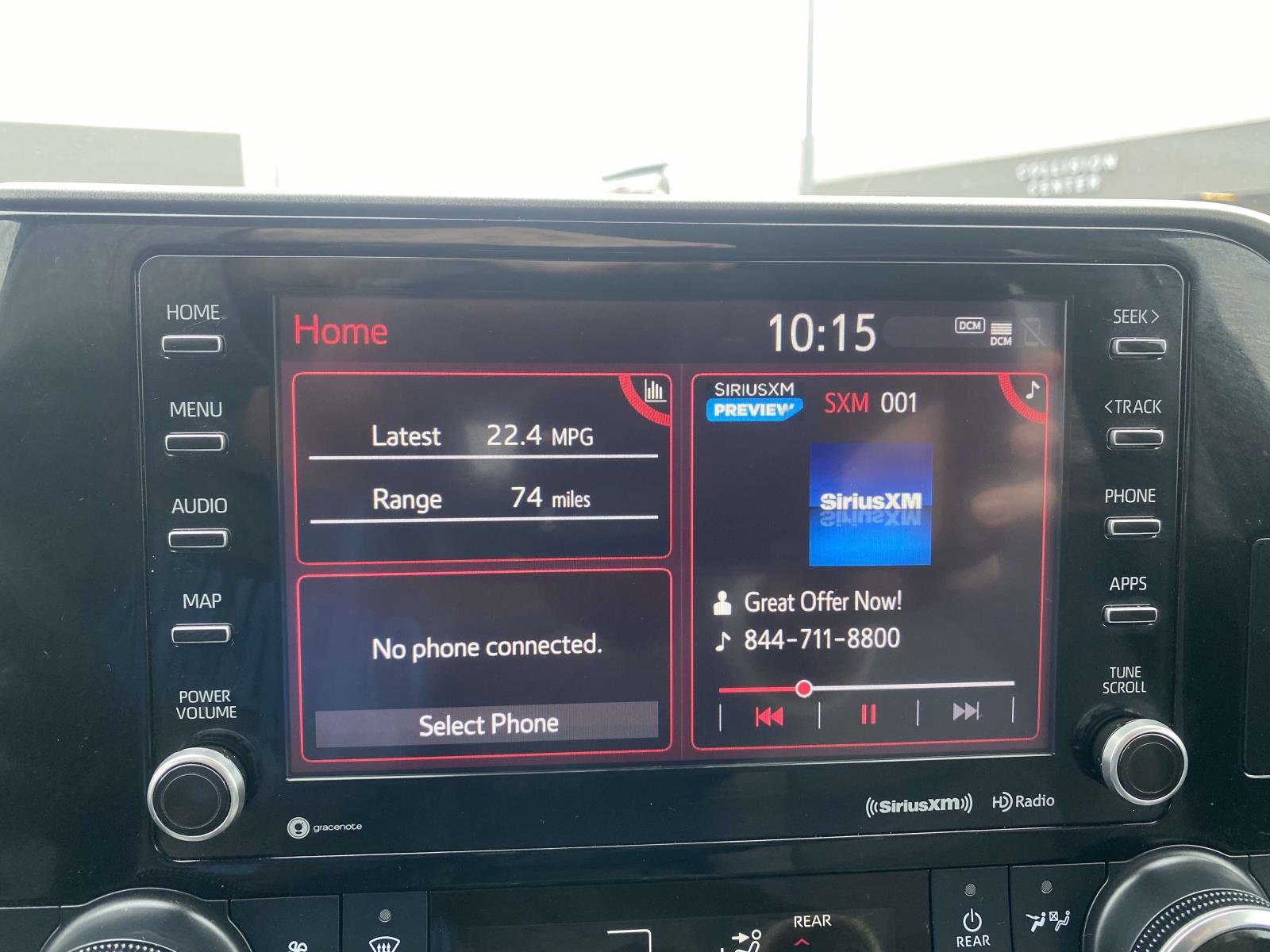 Used 2022 Toyota Highlander LE image 25