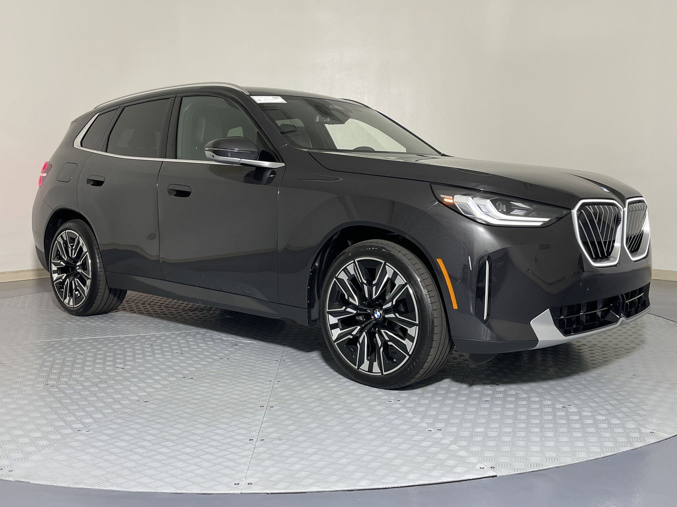 Used 2025 BMW X3 xDrive30i w/ Premium Package image 7