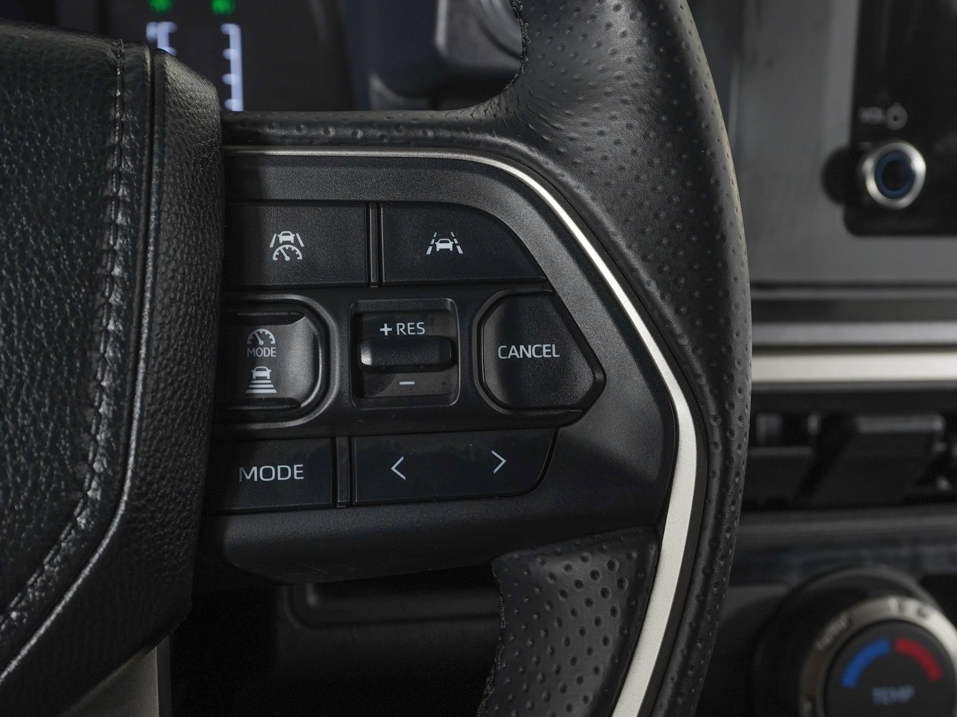 Used 2026 Toyota 4Runner SR5 AWD/4WD image 19