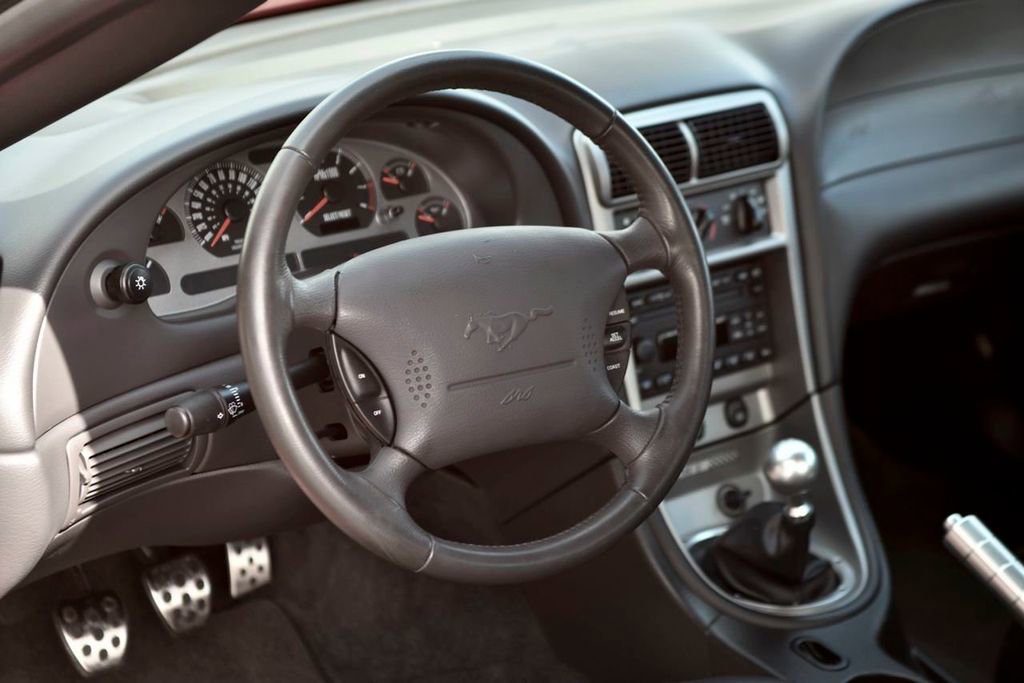 Used 2003 Ford Mustang Mach 1 RWD image 32