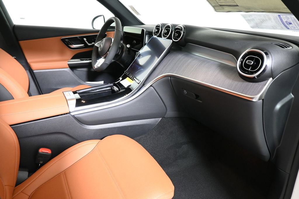 Used 2026 Mercedes-Benz GLC 300 4MATIC image 20