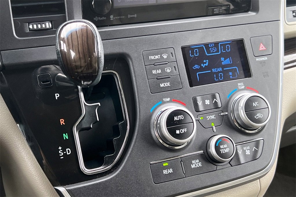Certified 2017 Toyota Sienna Limited image 22