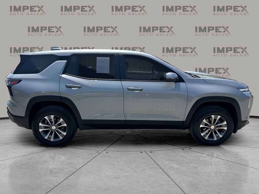 Used 2026 Chevrolet Equinox LT FWD image 6