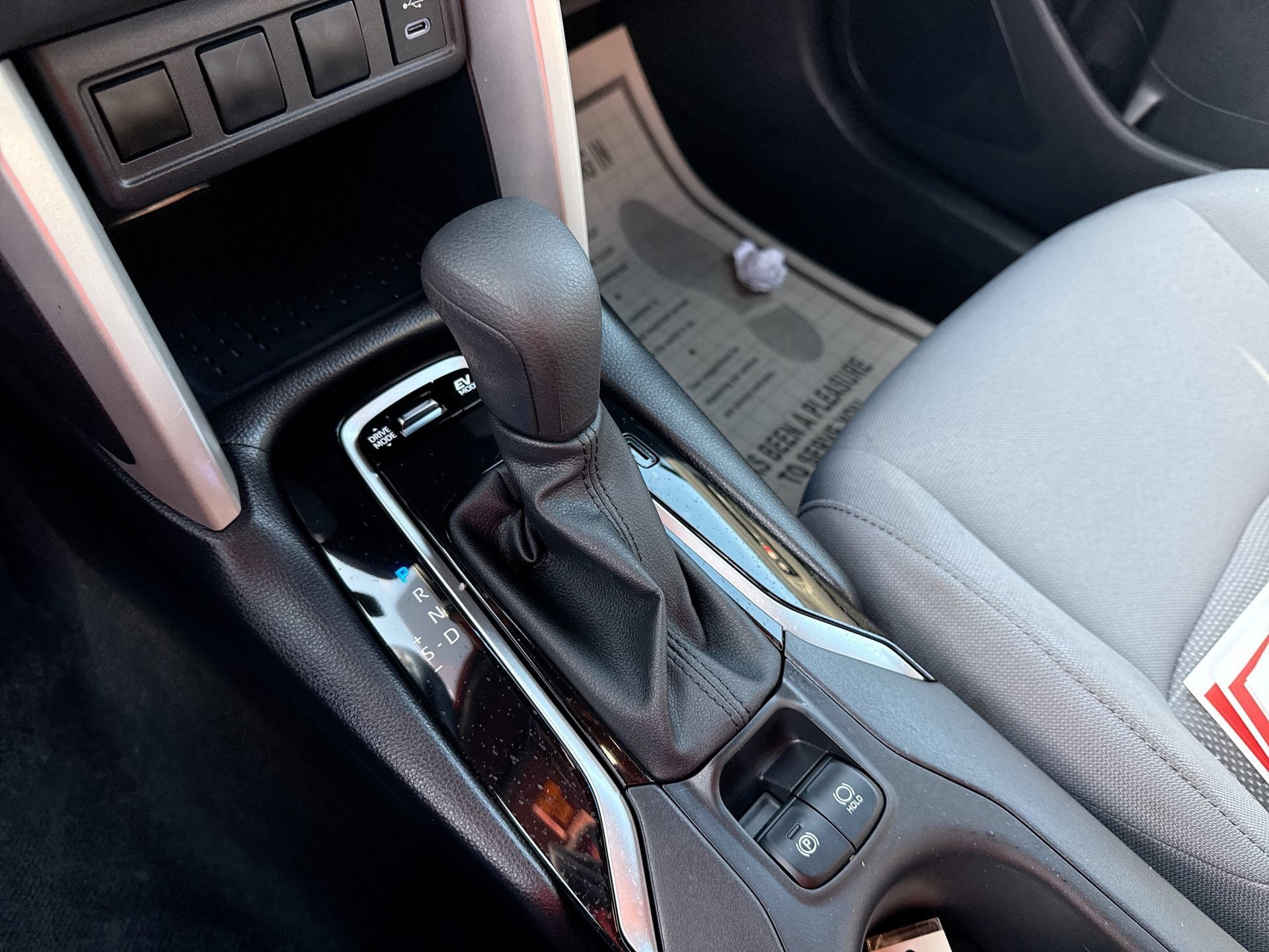 Certified 2025 Toyota Corolla Cross AWD Hybrid image 20