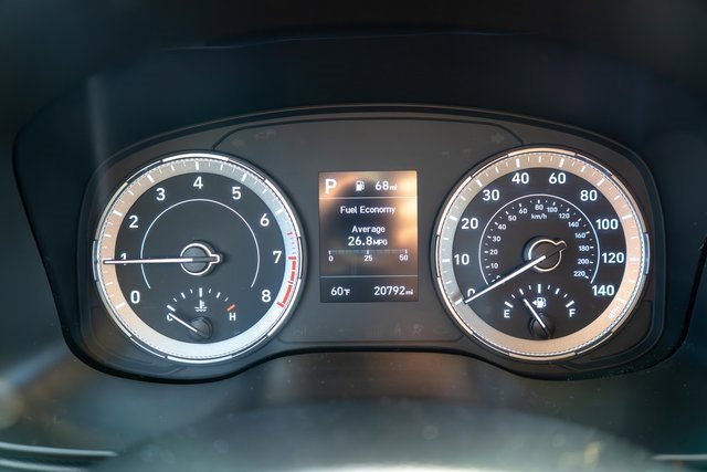 Used 2022 Hyundai Venue Limited image 19