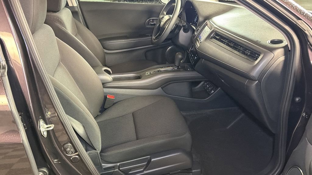 Used 2018 Honda HR-V EX image 10