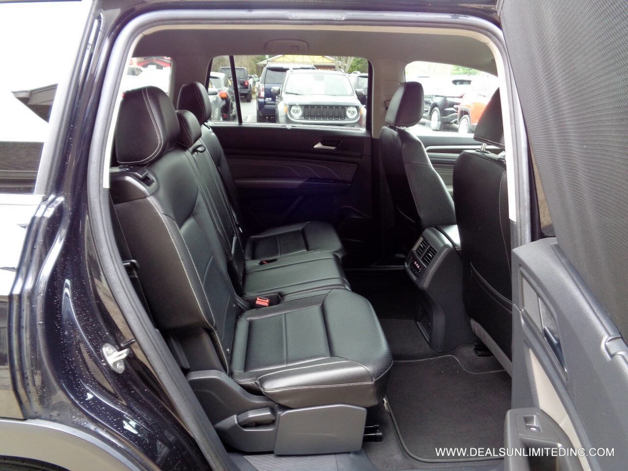 Used 2023 Volkswagen Atlas SE AWD/4WD image 22