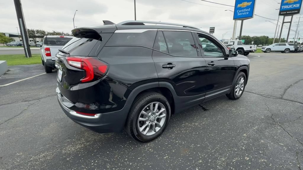 Used 2024 GMC Terrain SLT FWD image 8