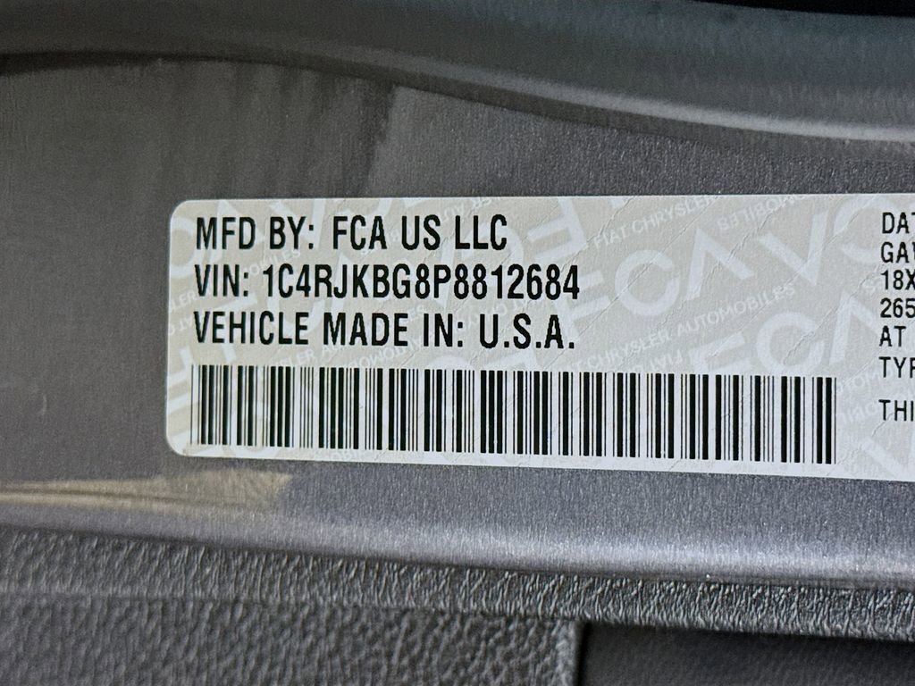 Used 2023 Jeep Grand Cherokee L Limited AWD/4WD image 39