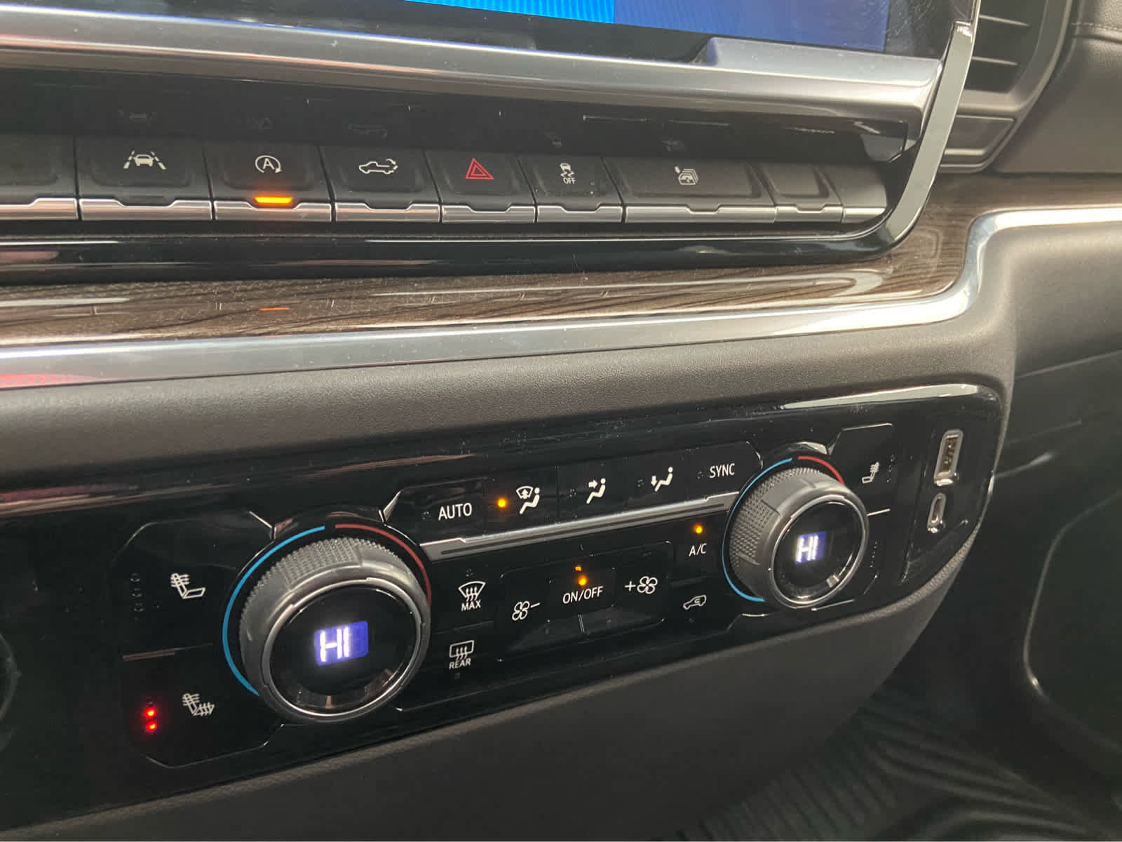 Used 2023 Chevrolet Silverado 1500 LT image 32