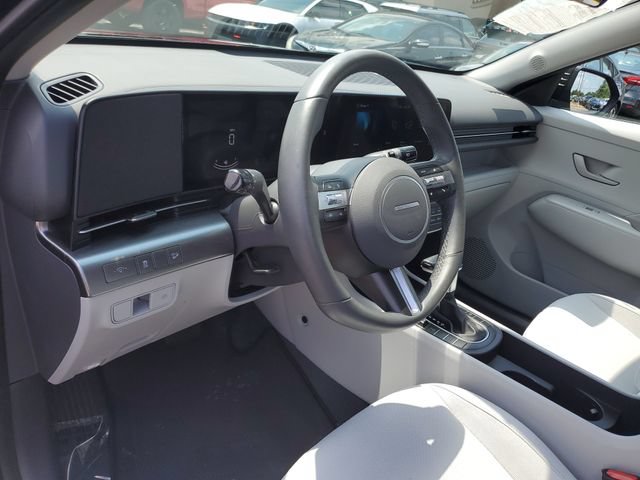 Certified 2025 Hyundai Kona SEL AWD/4WD image 17