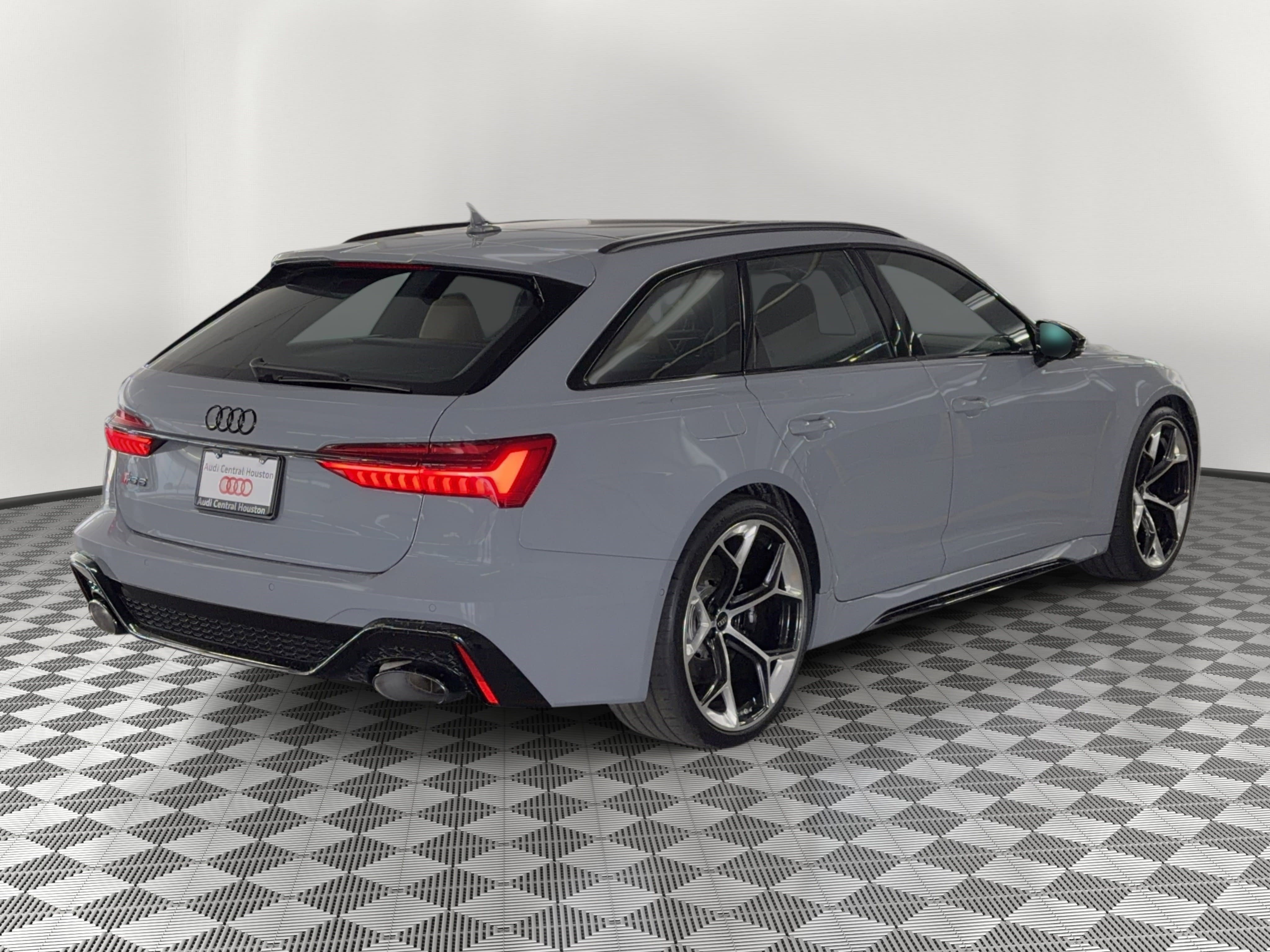 New 2026 Audi RS 6 performance image 9