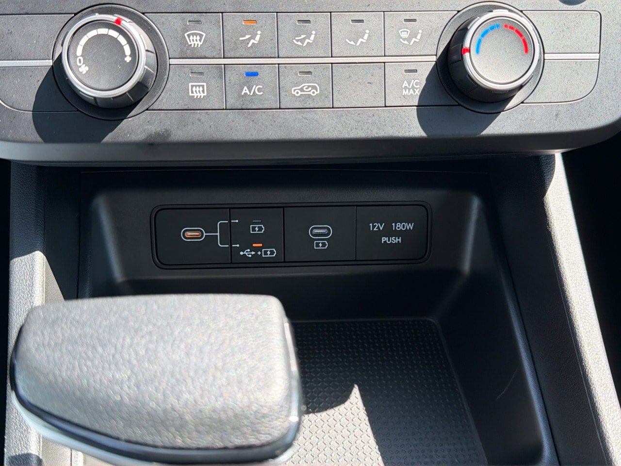 Certified 2025 Hyundai Tucson SE AWD/4WD image 24