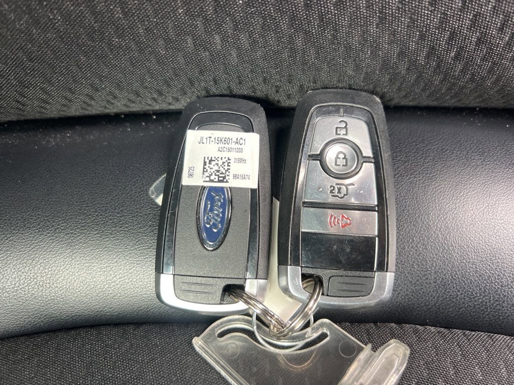 Used 2025 Ford Escape ST-Line image 29