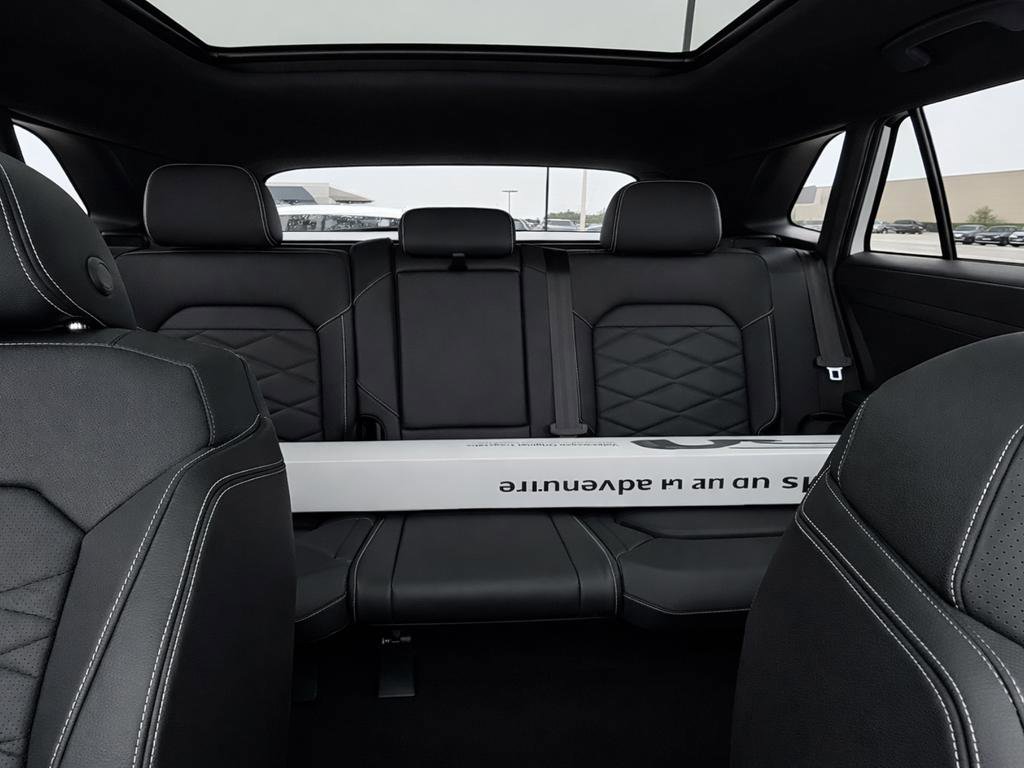 Used 2026 Volkswagen Atlas Cross Sport SE AWD/4WD image 11