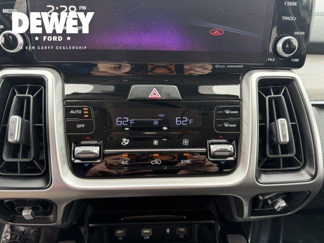 Used 2022 Kia Sorento EX w/ Panoramic Sunroof Package FWD image 23