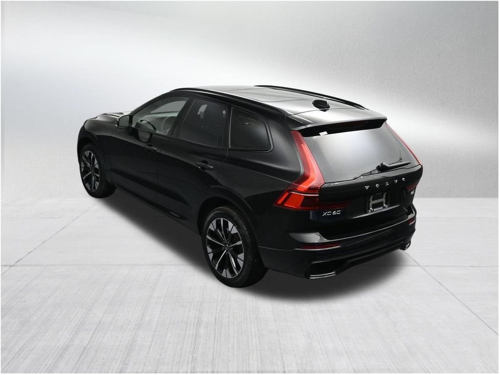 New 2026 Volvo XC60 B5 Plus AWD/4WD image 16