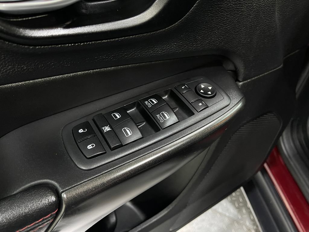 Used 2021 Jeep Cherokee Trailhawk w/ Trailer Tow Group image 16