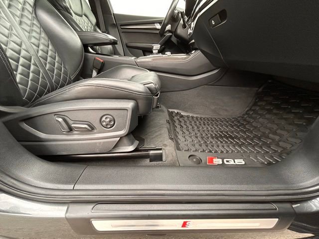 Used 2019 Audi SQ5 Premium Plus w/ Premium Plus Package AWD/4WD image 38