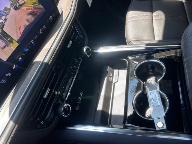 New 2026 Chevrolet Suburban High Country AWD/4WD image 35