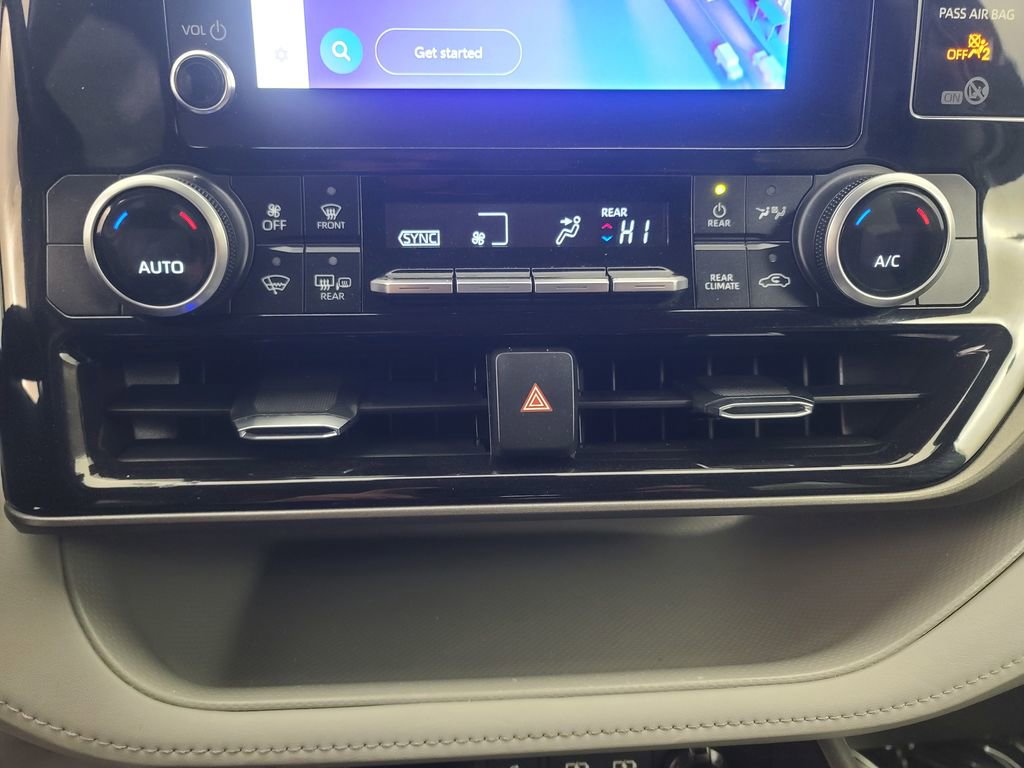 Used 2023 Toyota Highlander LE image 35