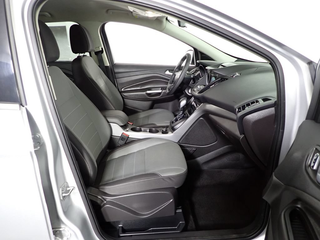 Used 2016 Ford Escape SE w/ Equipment Group 201A FWD image 34
