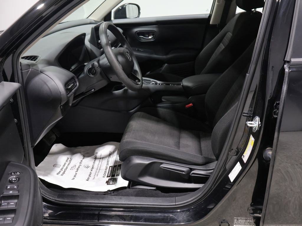 Used 2023 Honda HR-V LX image 10