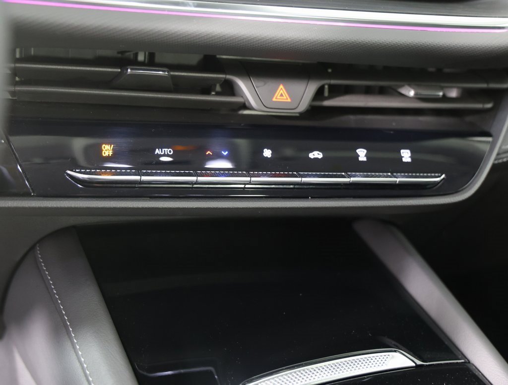 Used 2025 Buick Envision Preferred image 16