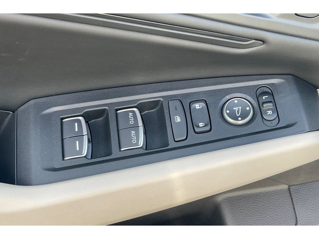 Certified 2025 Honda Accord EX-L image 12