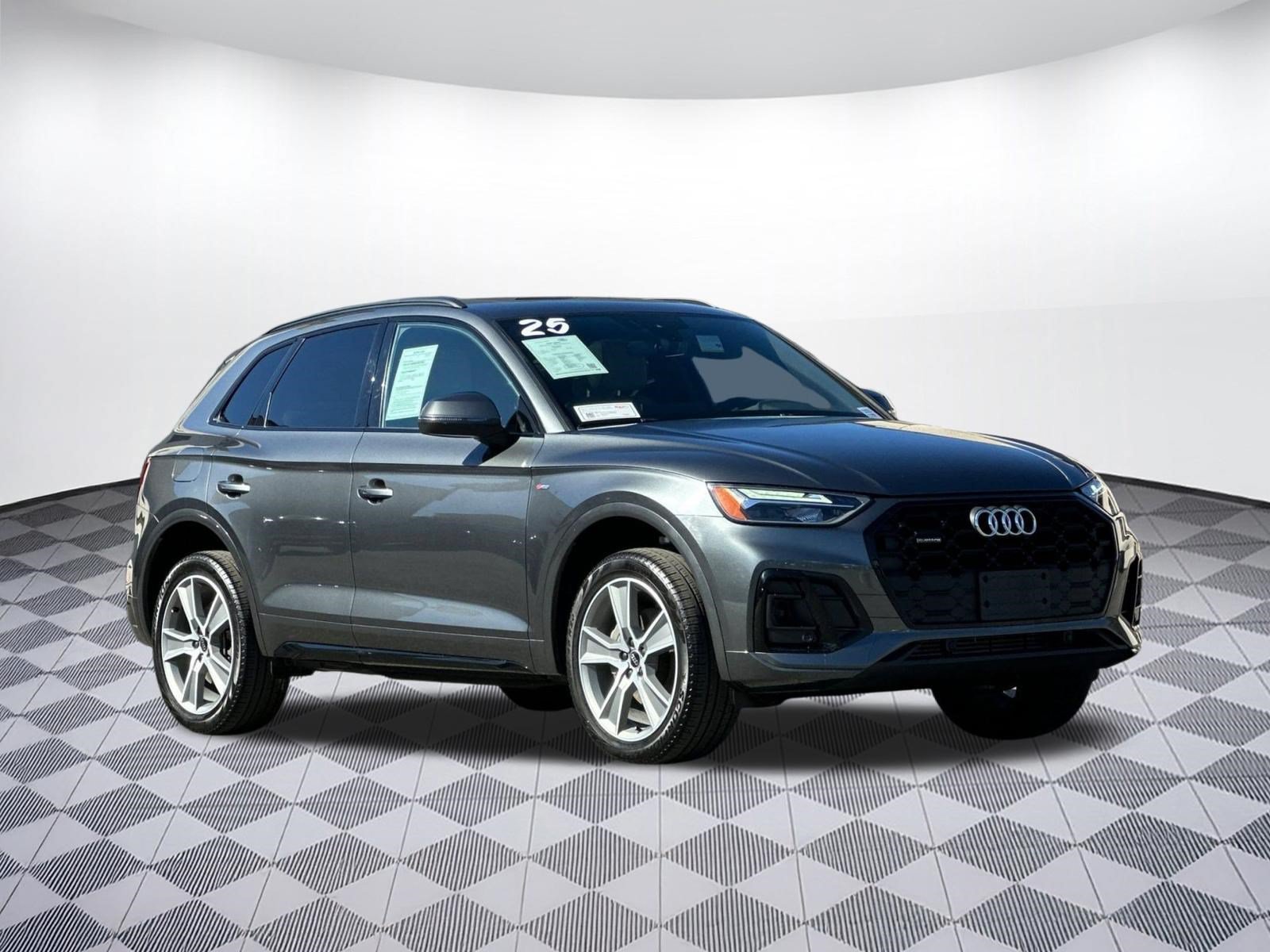 Used 2025 Audi Q5 2.0T Premium w/ Convenience Plus Package AWD/4WD image 6