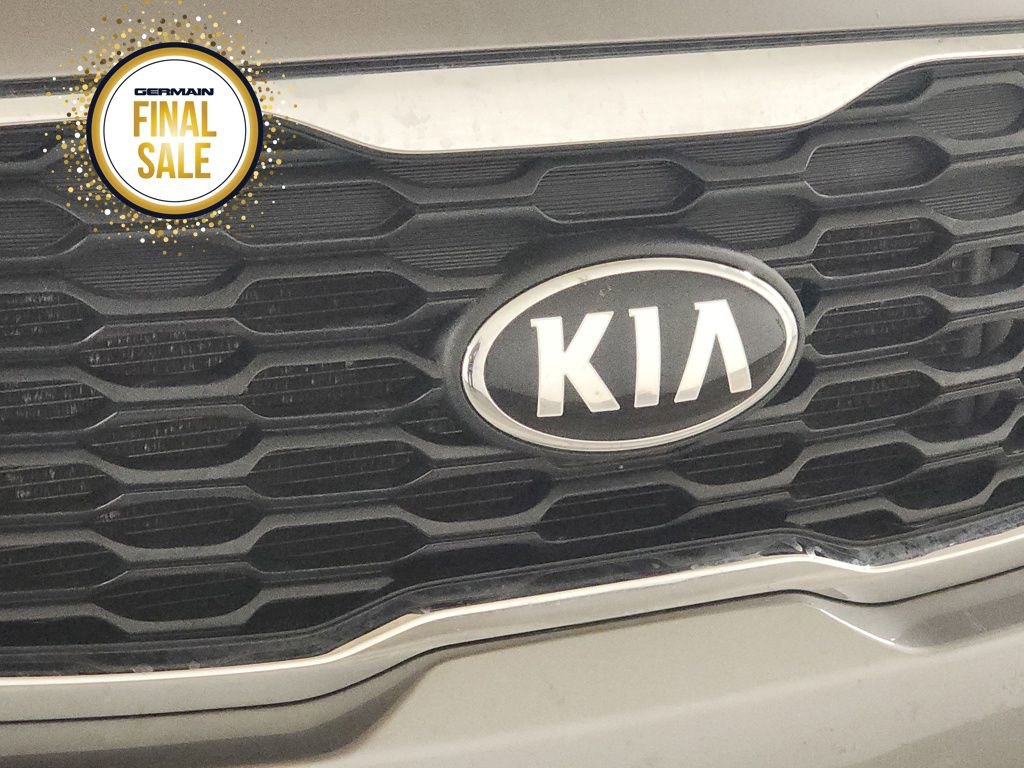 Used 2019 Kia Sorento LX image 11