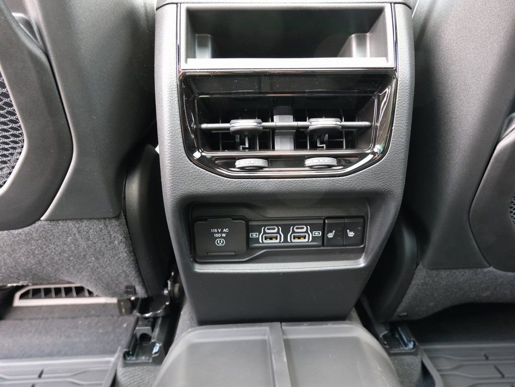 Used 2024 Jeep Grand Cherokee Trailhawk image 34