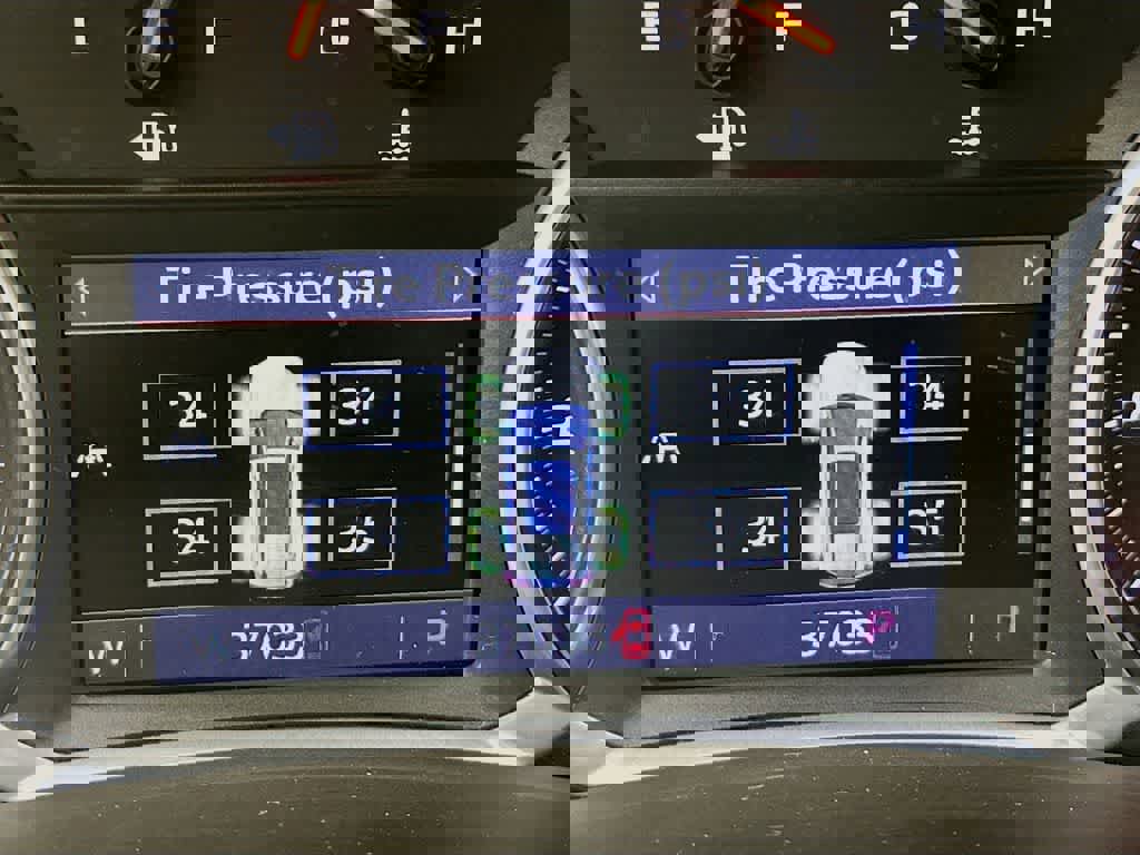 Used 2020 GMC Terrain SLT w/ Preferred Package image 19