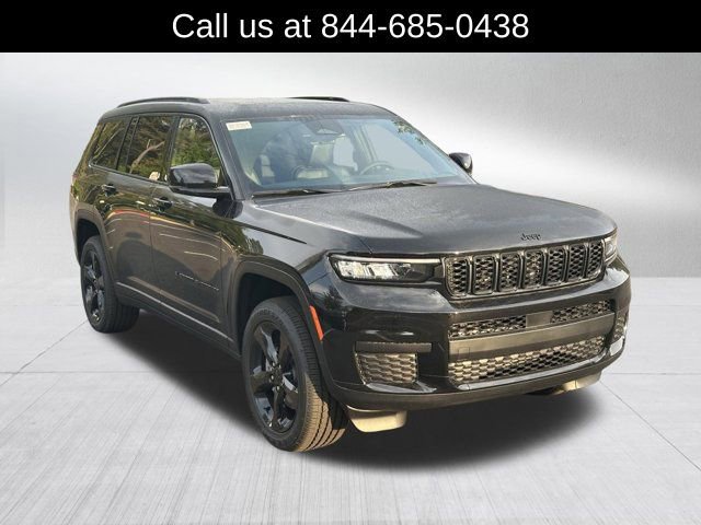 New 2025 Jeep Grand Cherokee L Altitude image 3