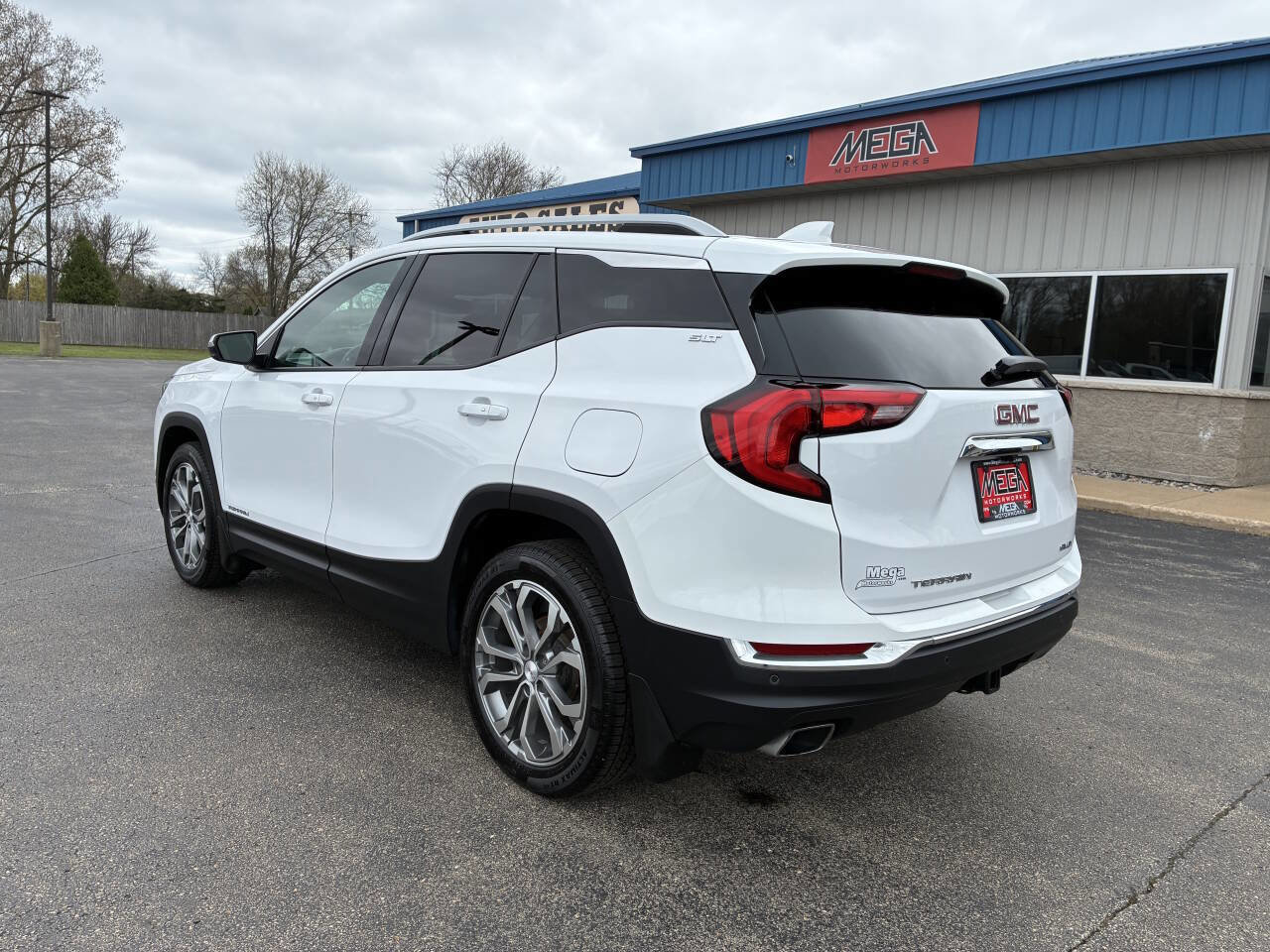 Used 2019 GMC Terrain SLT w/ Preferred Package AWD/4WD image 12
