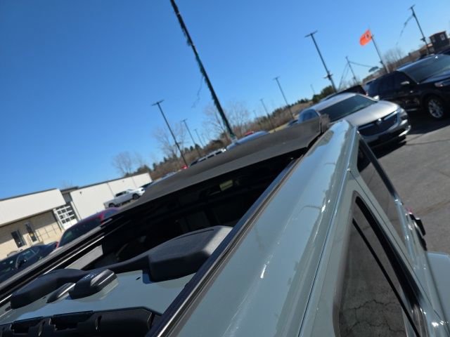 Used 2025 Jeep Wrangler Unlimited Sahara w/ Safety Group AWD/4WD image 53