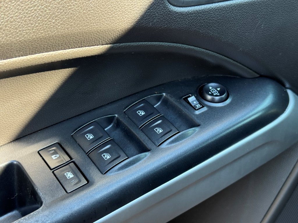 Used 2018 Chevrolet Colorado LT w/ LT Convenience Package AWD/4WD image 11
