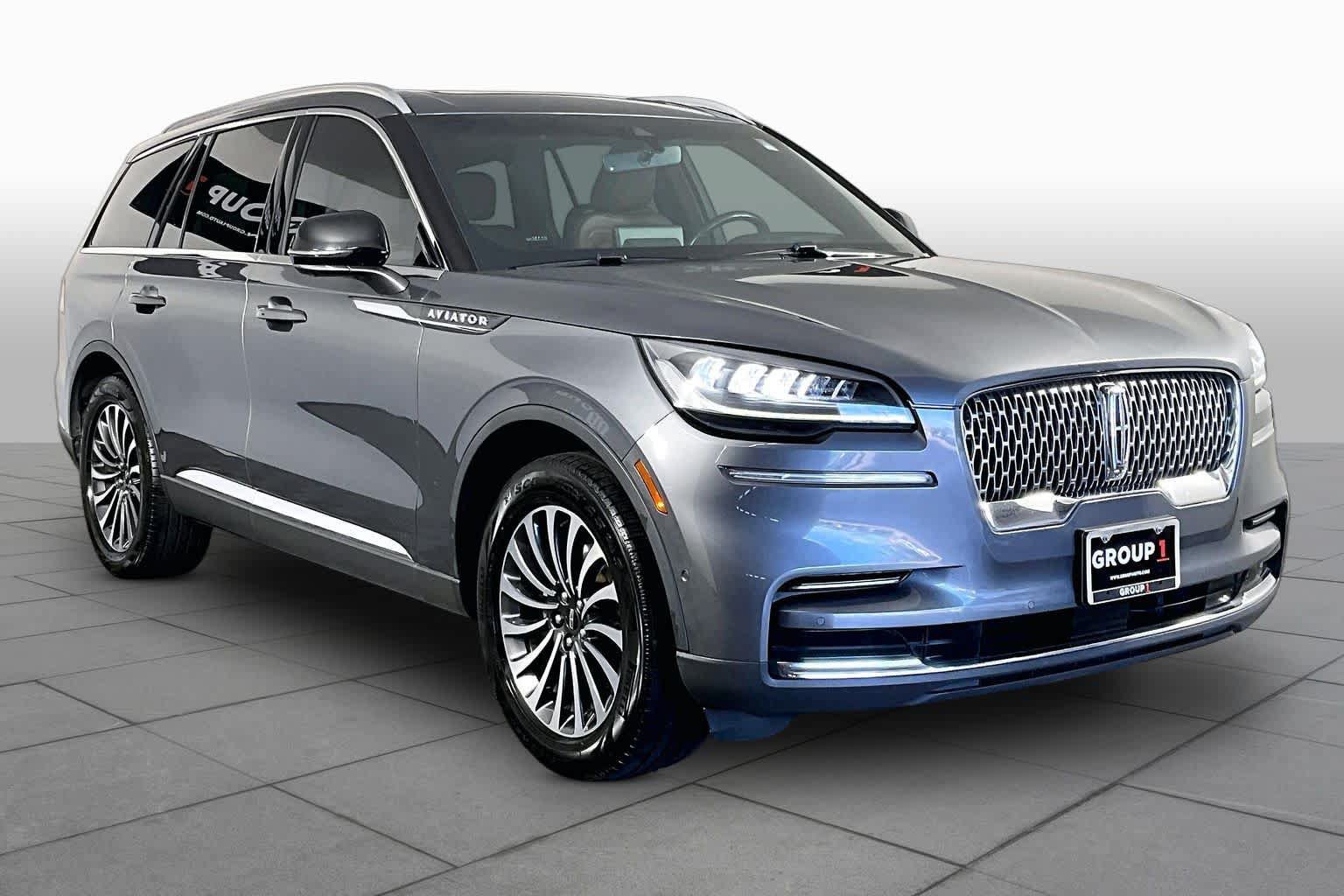 Used 2022 Lincoln Aviator Reserve w/ Equipment Group 201A AWD/4WD image 3