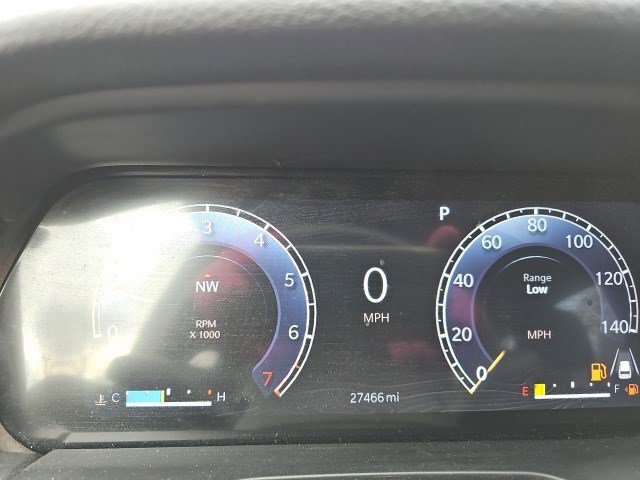 Used 2023 Jeep Grand Cherokee Limited w/ Luxury Tech Group II image 16