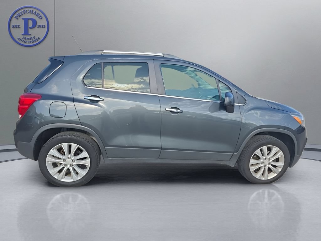Used 2017 Chevrolet Trax Premier w/ Driver Confidence II Package AWD/4WD image 8