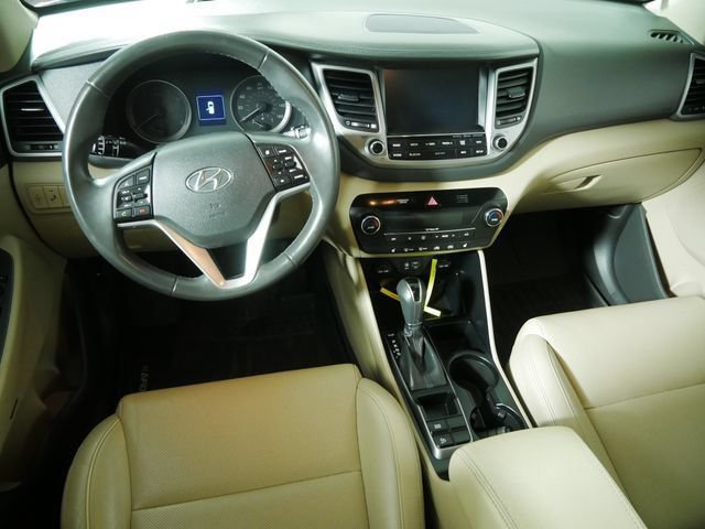 Used 2017 Hyundai Tucson SE Plus FWD image 4