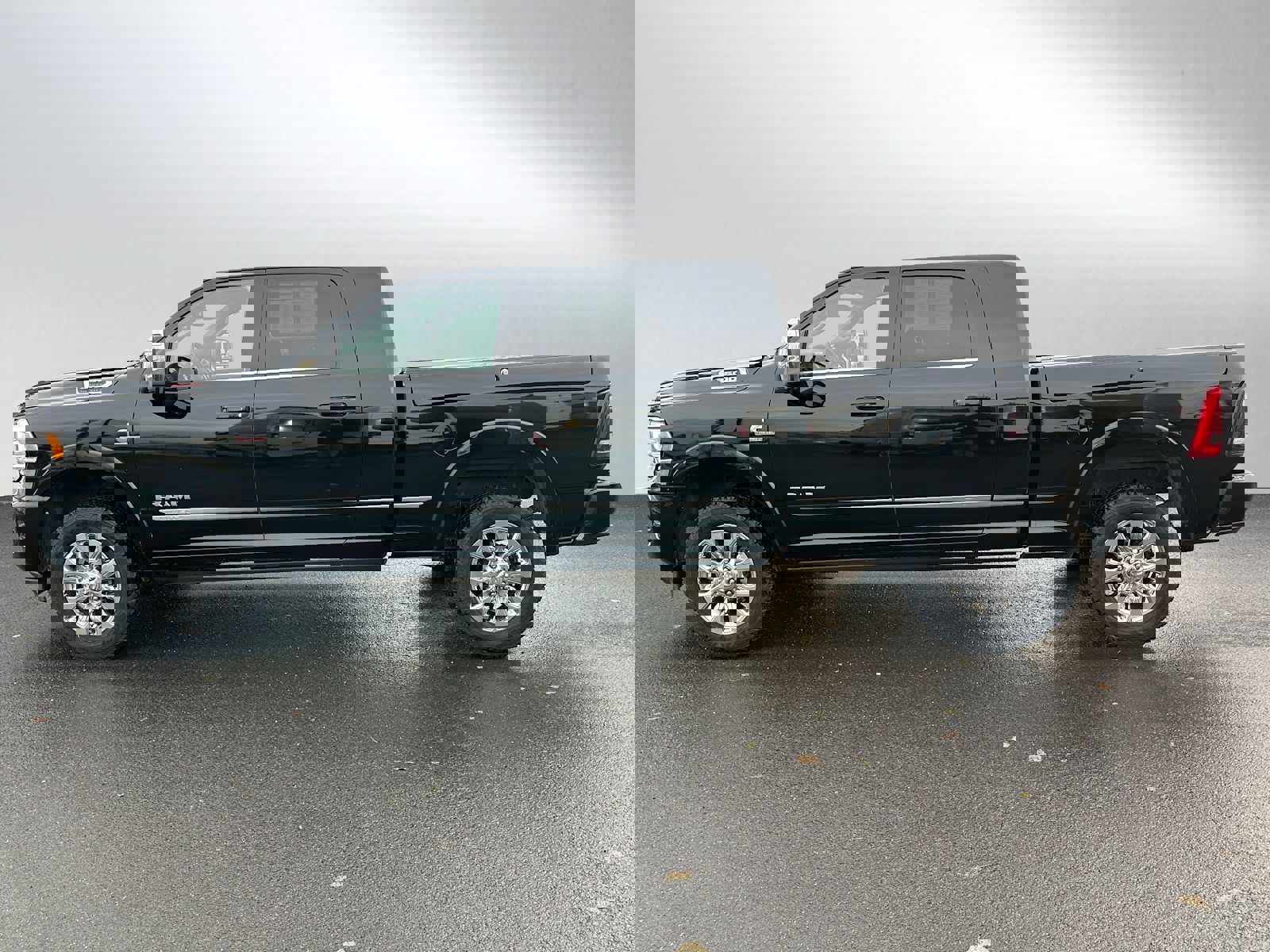 Used 2024 RAM 3500 Limited image 6