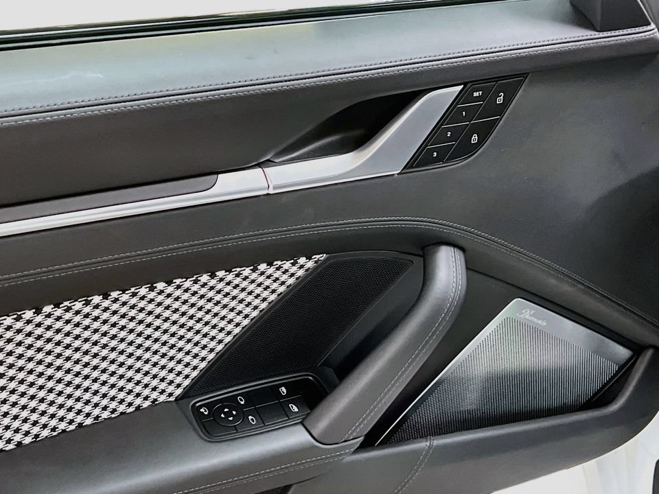 Certified 2023 Porsche 911 Sport Classic RWD image 19