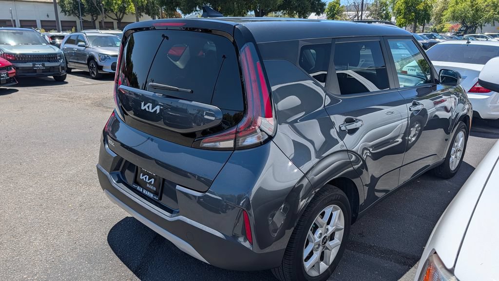 Used 2024 Kia Soul FWD image 8